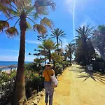 Stayatsas Marbella Luxury 2 Bedroom Apartment, 80 M2 Private Terrace, Huge Pools, Private Parking Walk To Beach & Puerto Banus
