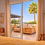 Apartment Stayatsas Luxury 2 Bedroom Apartment, 80 M2 Private Terrace, Huge Pools, Private Parking Walk To & Puerto Banus *