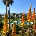 Stayatsas Luxury 2 Bedroom Apartment, 80 M2 Private Terrace, Huge Pools, Private Parking Walk To & Puerto Banus Apartment