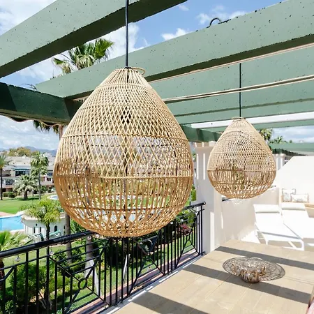Stayatsas Luxe App Vlakbij Strand, 80 M2 Terras, Grote Zwembaden 马尔韦利亚