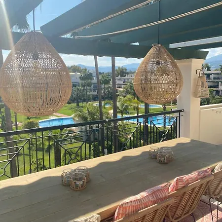 Stayatsas Marbella, Close To The Beach, Large 80 M2 Terrace, Large Swimming Pools, Parking Included, 10 Minutes From The Centre Apartment *