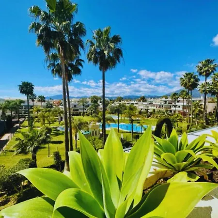 Stayatsas Luxe App Vlakbij Strand, 80 M2 Terras, Grote Zwembaden 公寓 马尔韦利亚