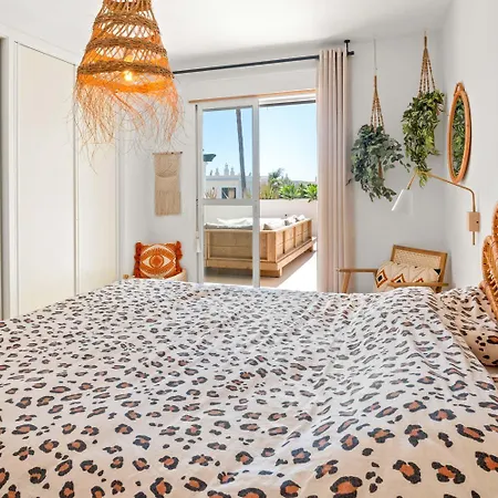 Stayatsas Luxe App Vlakbij Strand, 80 M2 Terras, Grote Zwembaden 公寓