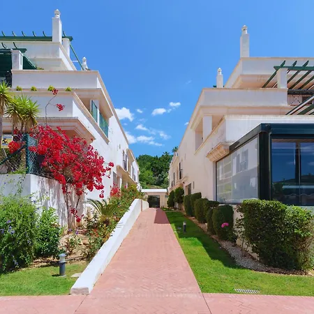 Stayatsas Luxury 80 M2 Terrace, Pools & Parking * Marbella
