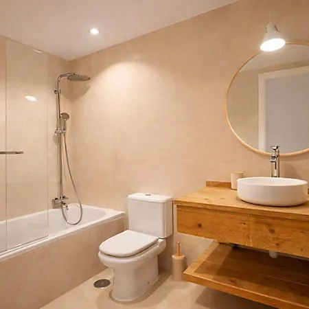 Stayatsas Luxury 80 M2 Terrace, Pools & Parking Apartment