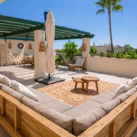 Stayatsas Luxury 80 M2 Terrace, Pools & Parking Apartment Marbella