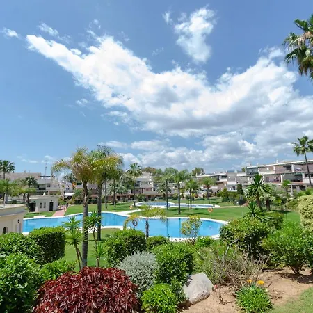 Appartement Stayatsas Luxe App Vlakbij Strand, 80 M2 Terras, Grote Zwembaden
